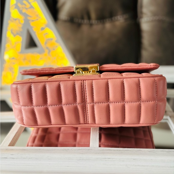 🆕 MICHAEL KORS Tribeca Large Quilted Leather Shoulder Bag In Sunset Rose… - Picture 6 of 10